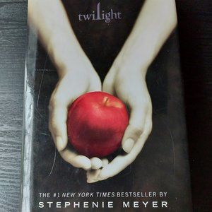 9$ SALE: Twilight (hard cover)